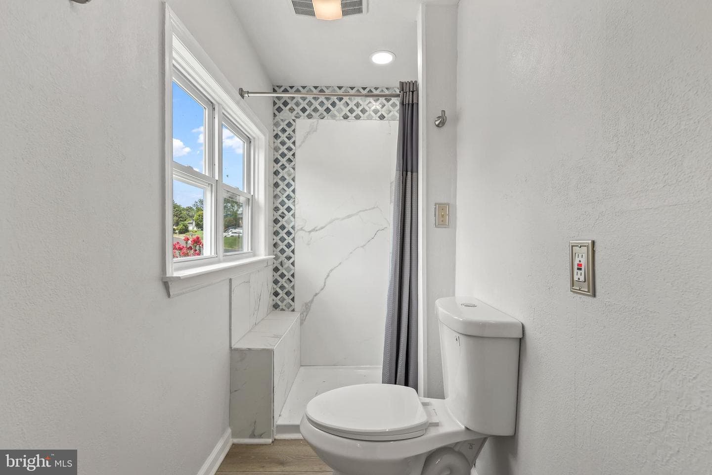 5062 Macnamara Drive photo 28