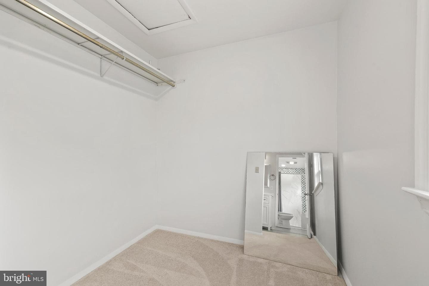 5062 Macnamara Drive photo 29