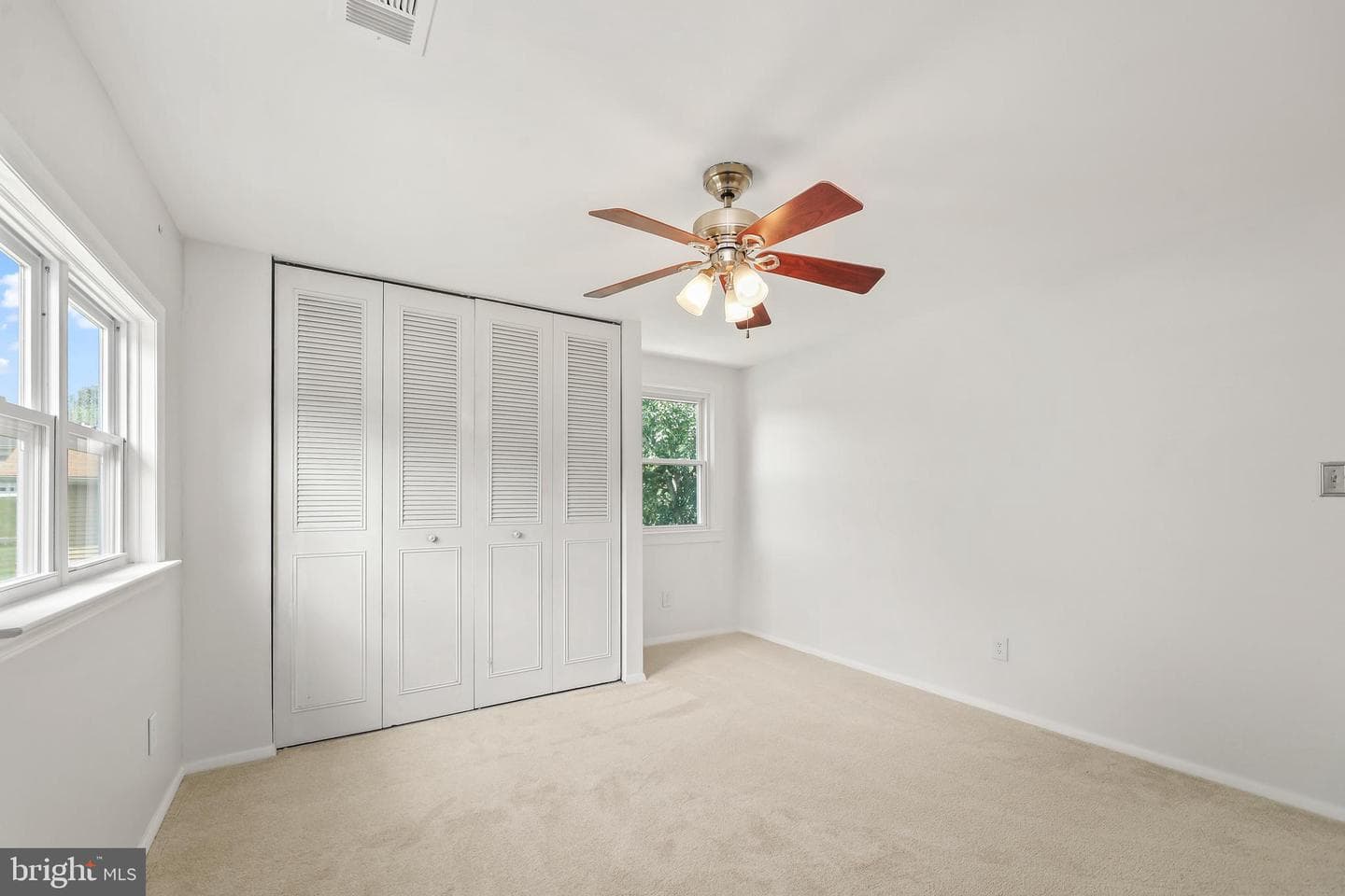 5062 Macnamara Drive photo 37