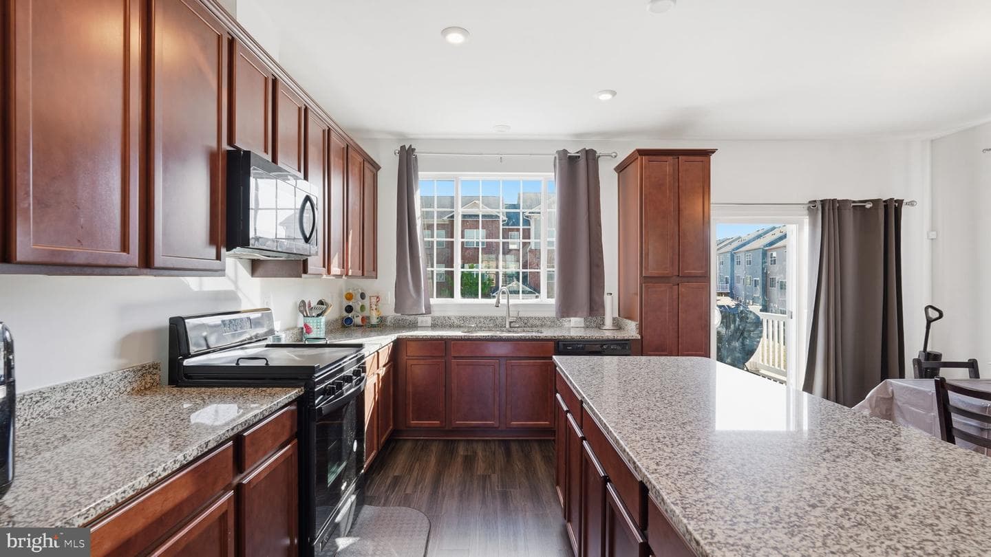 10208 Egret Court photo 5
