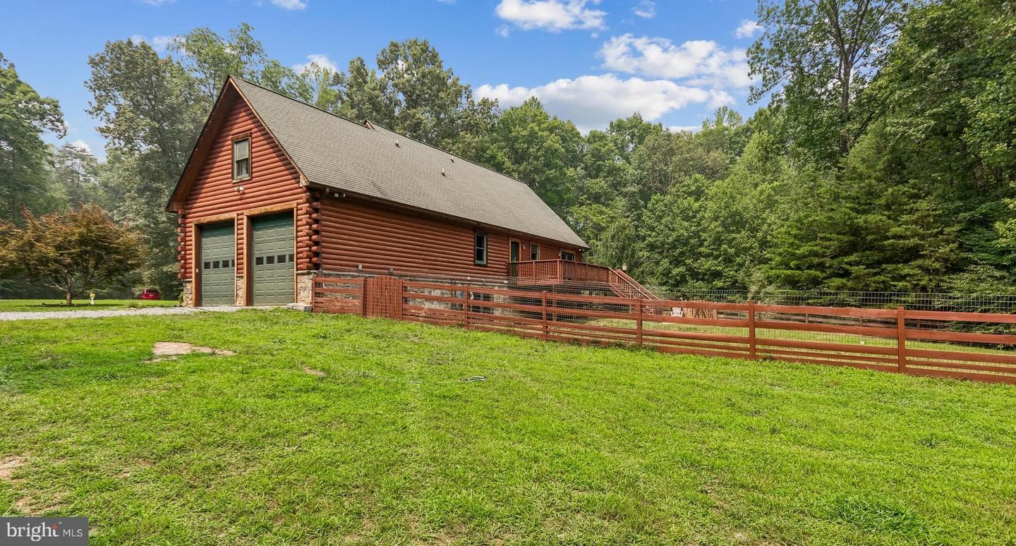 10910 Astarita Avenue photo 4