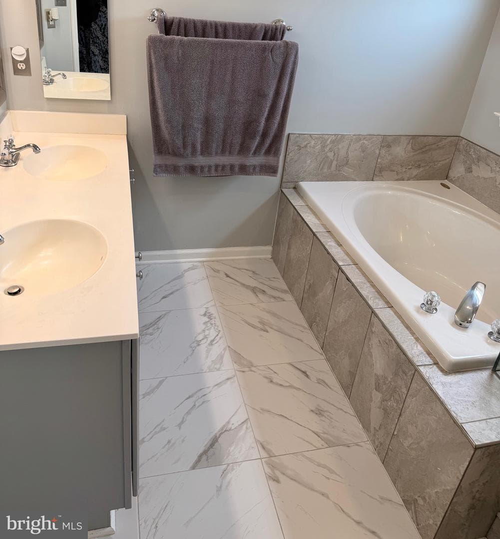 4601 Colonnade Way photo 13