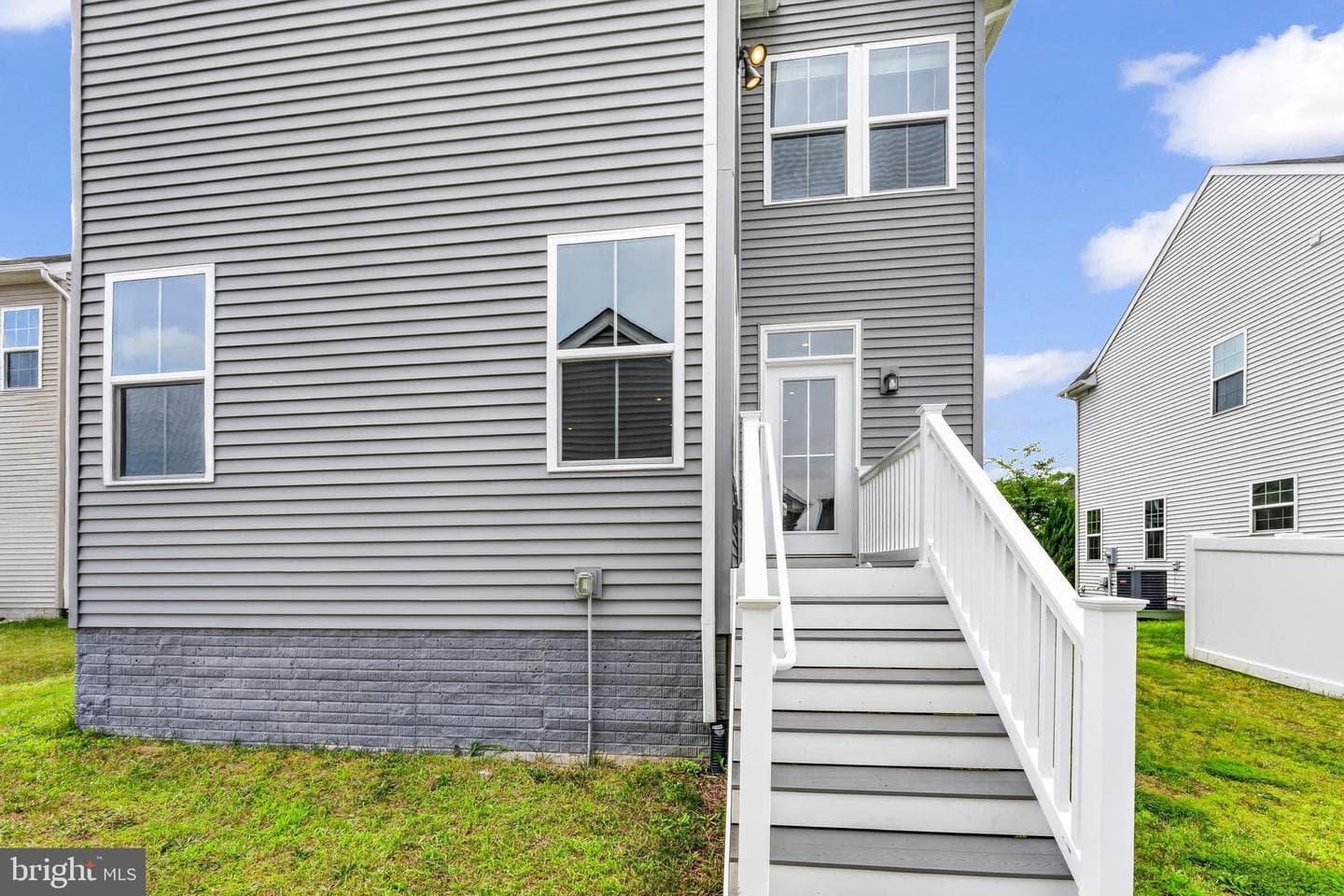 6611 Shelton Lane photo 15