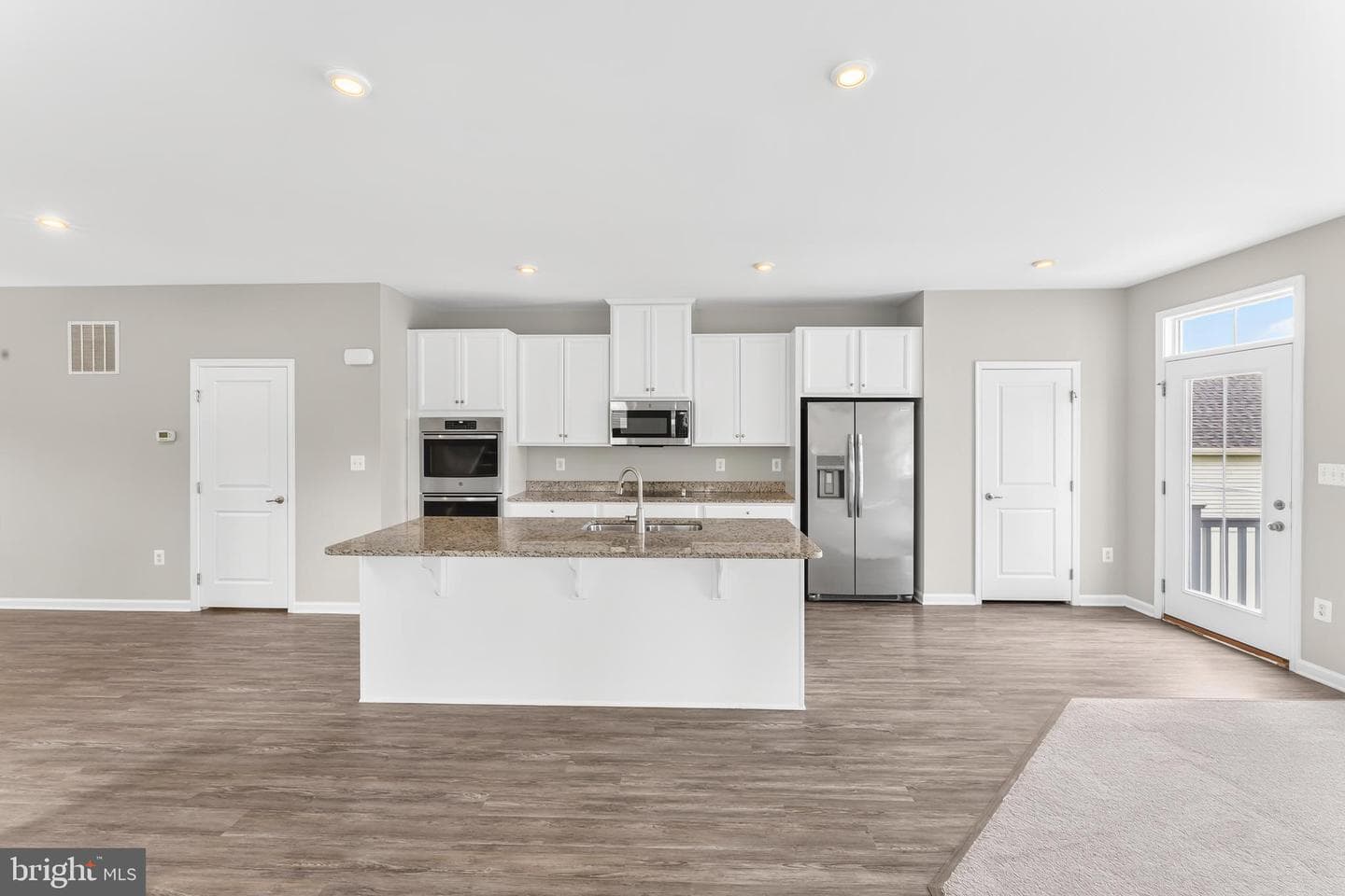 6611 Shelton Lane photo 23