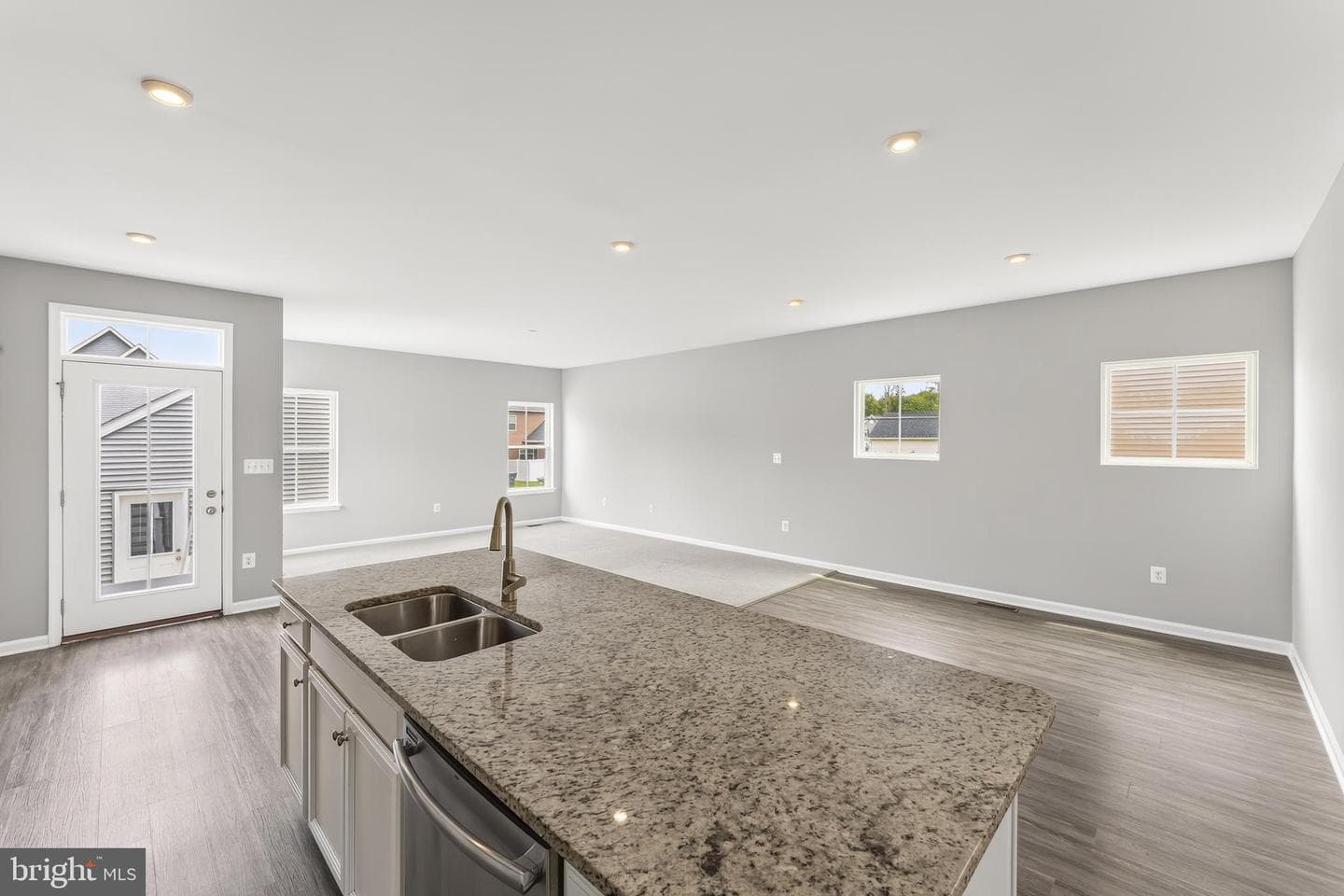 6611 Shelton Lane photo 25