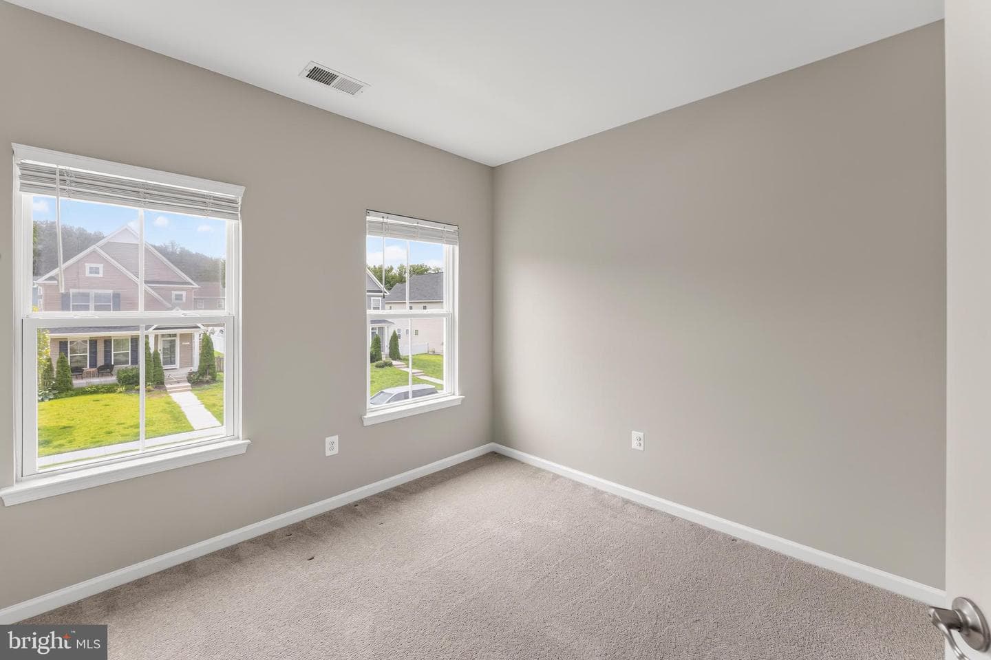 6611 Shelton Lane photo 37