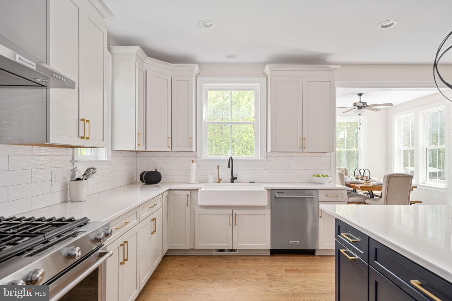 10912 Downton Avenue photo 13