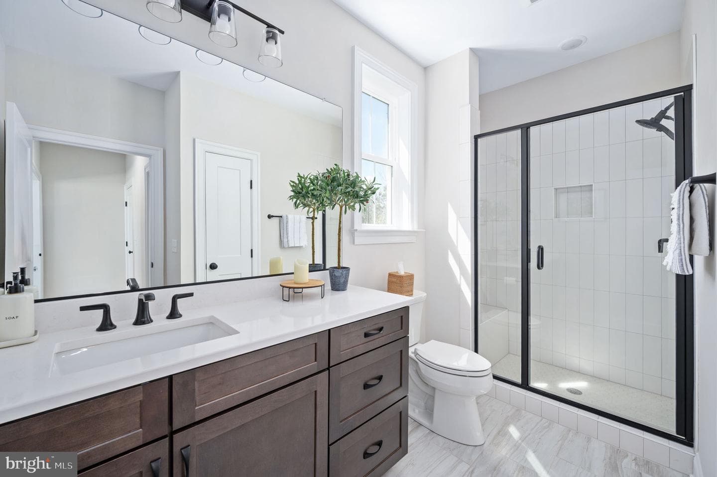 10912 Downton Avenue photo 20
