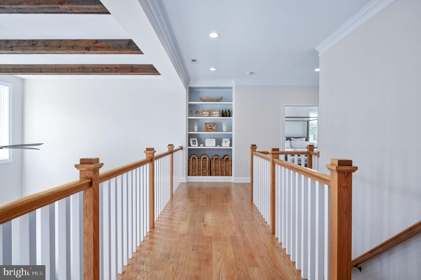 10912 Downton Avenue photo 32