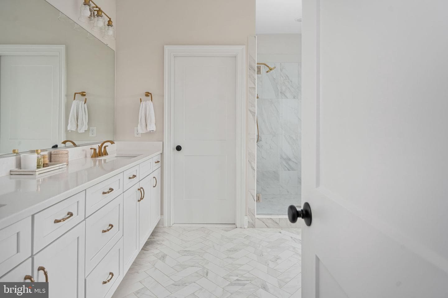 10912 Downton Avenue photo 35