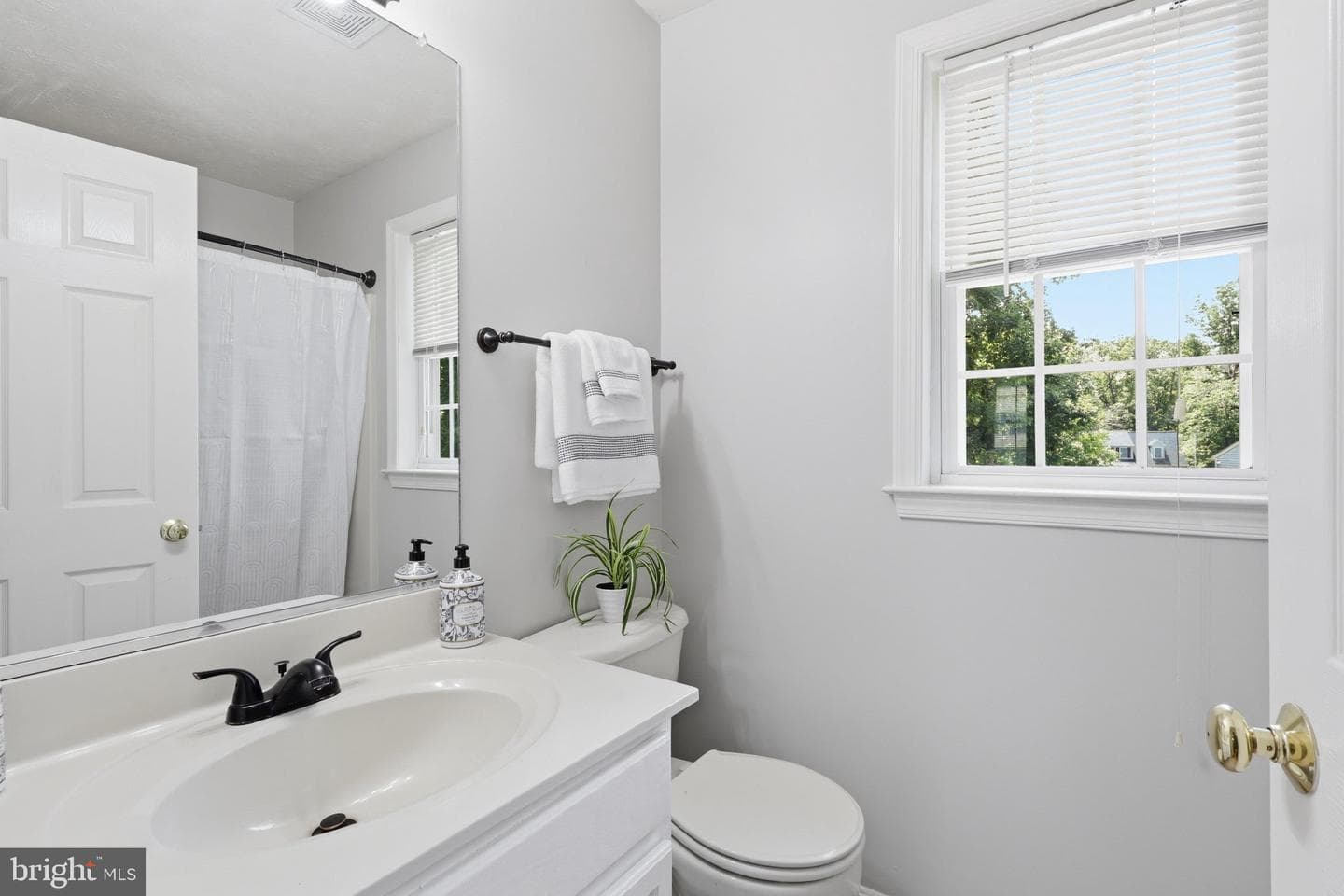 10108 Ballston Rd photo 24