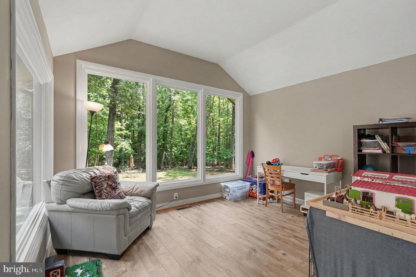 7005 River Road photo 3