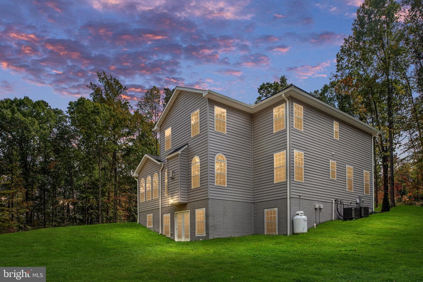332 Ireland Drive photo 16