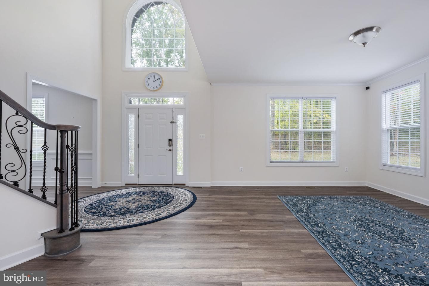 332 Ireland Drive photo 20