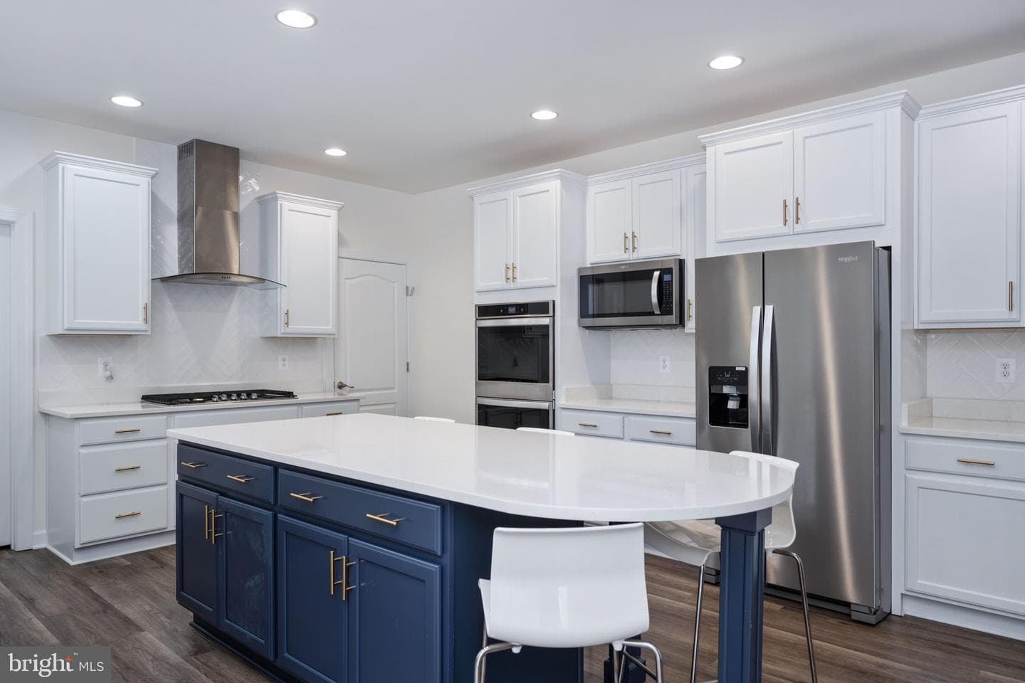 332 Ireland Drive photo 46