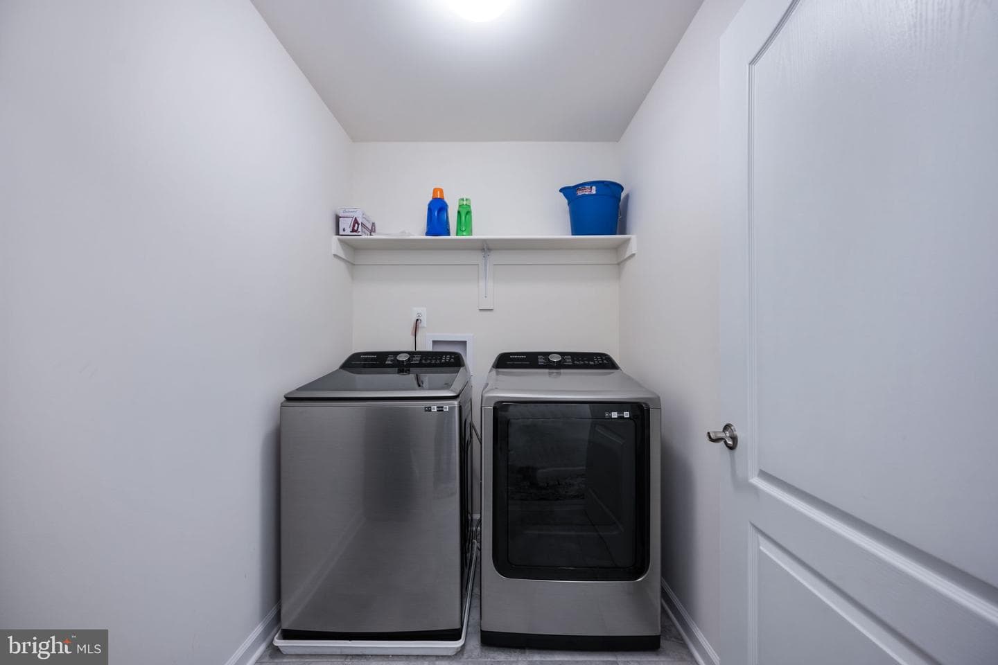 332 Ireland Drive photo 51