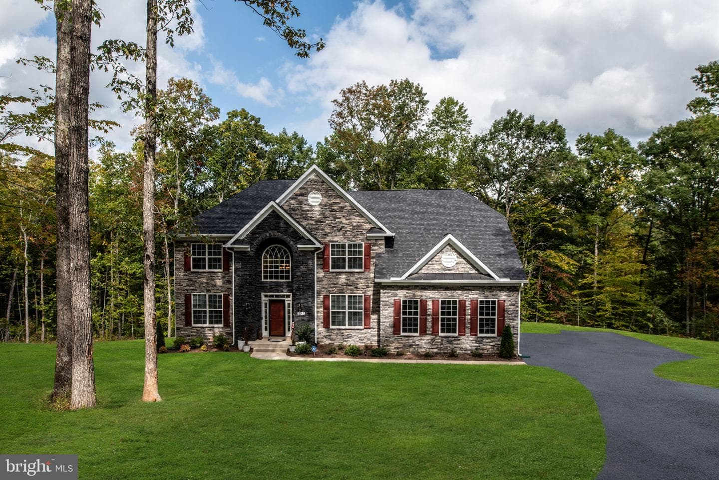 332 Ireland Drive photo 6