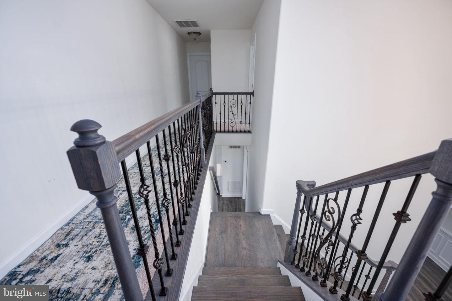 332 Ireland Drive photo 64
