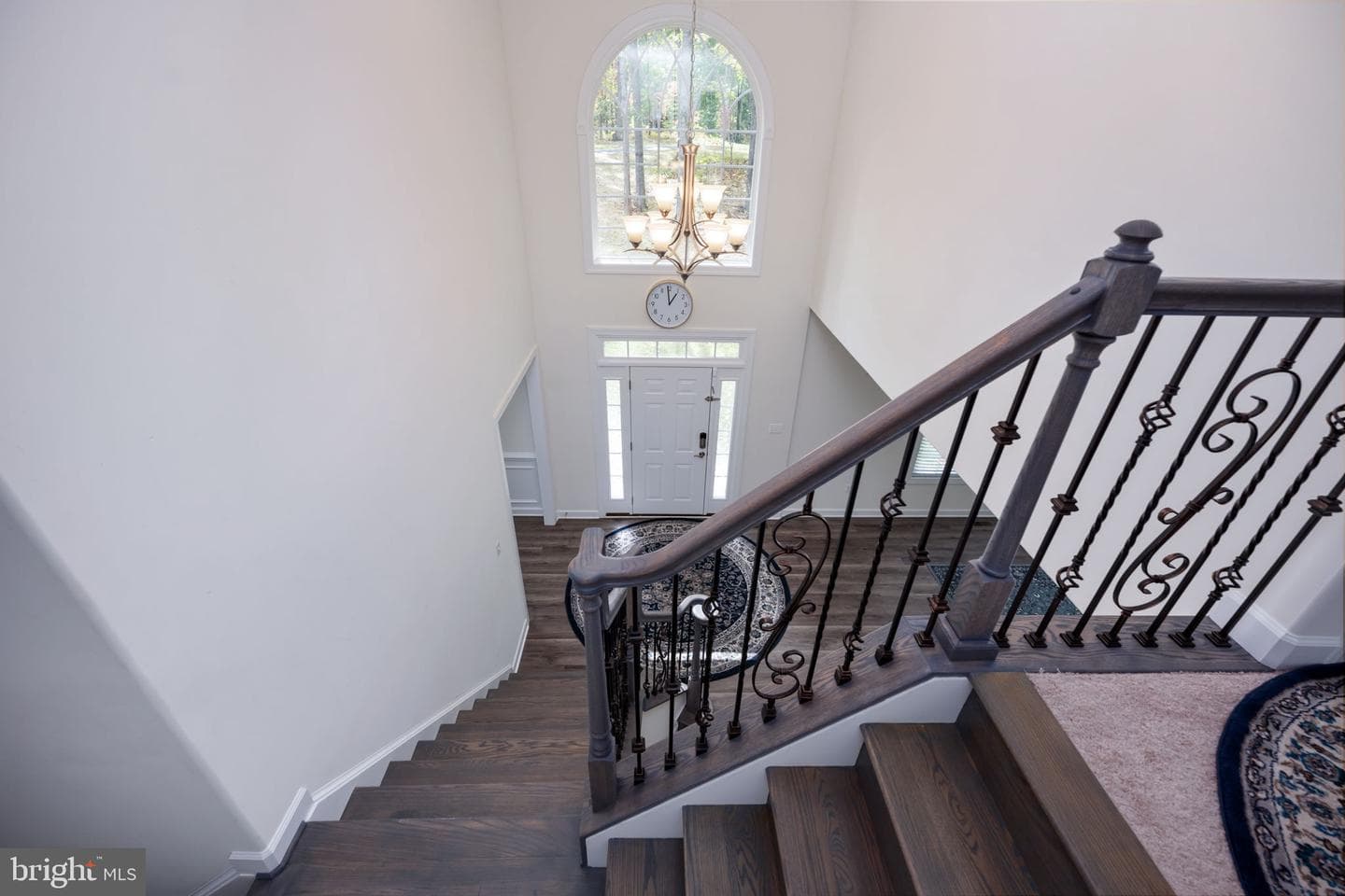 332 Ireland Drive photo 65