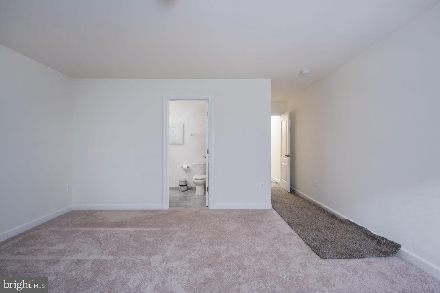 332 Ireland Drive photo 75