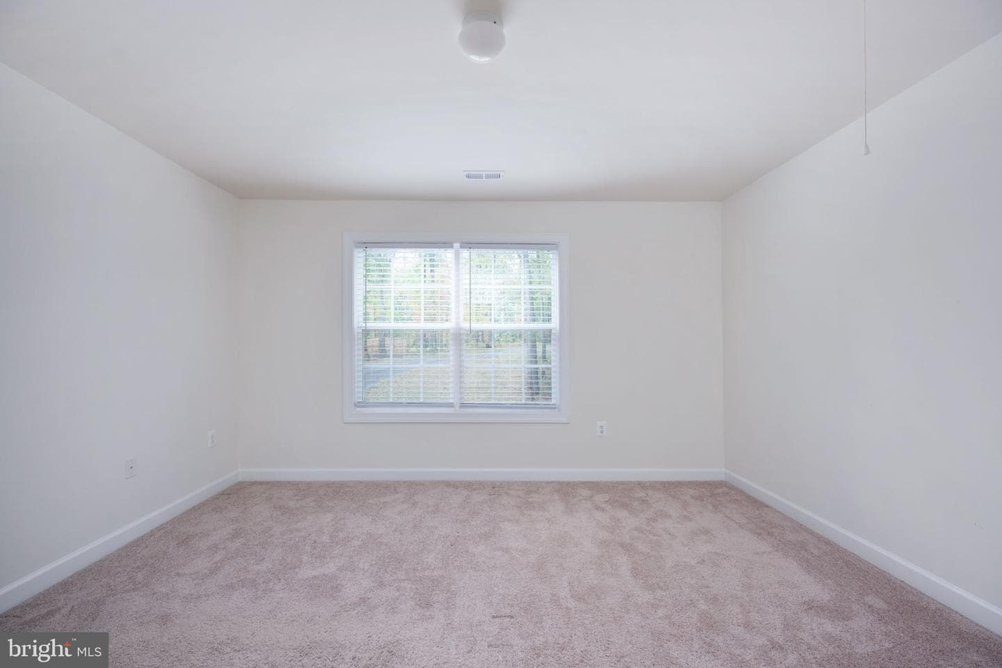 332 Ireland Drive photo 76