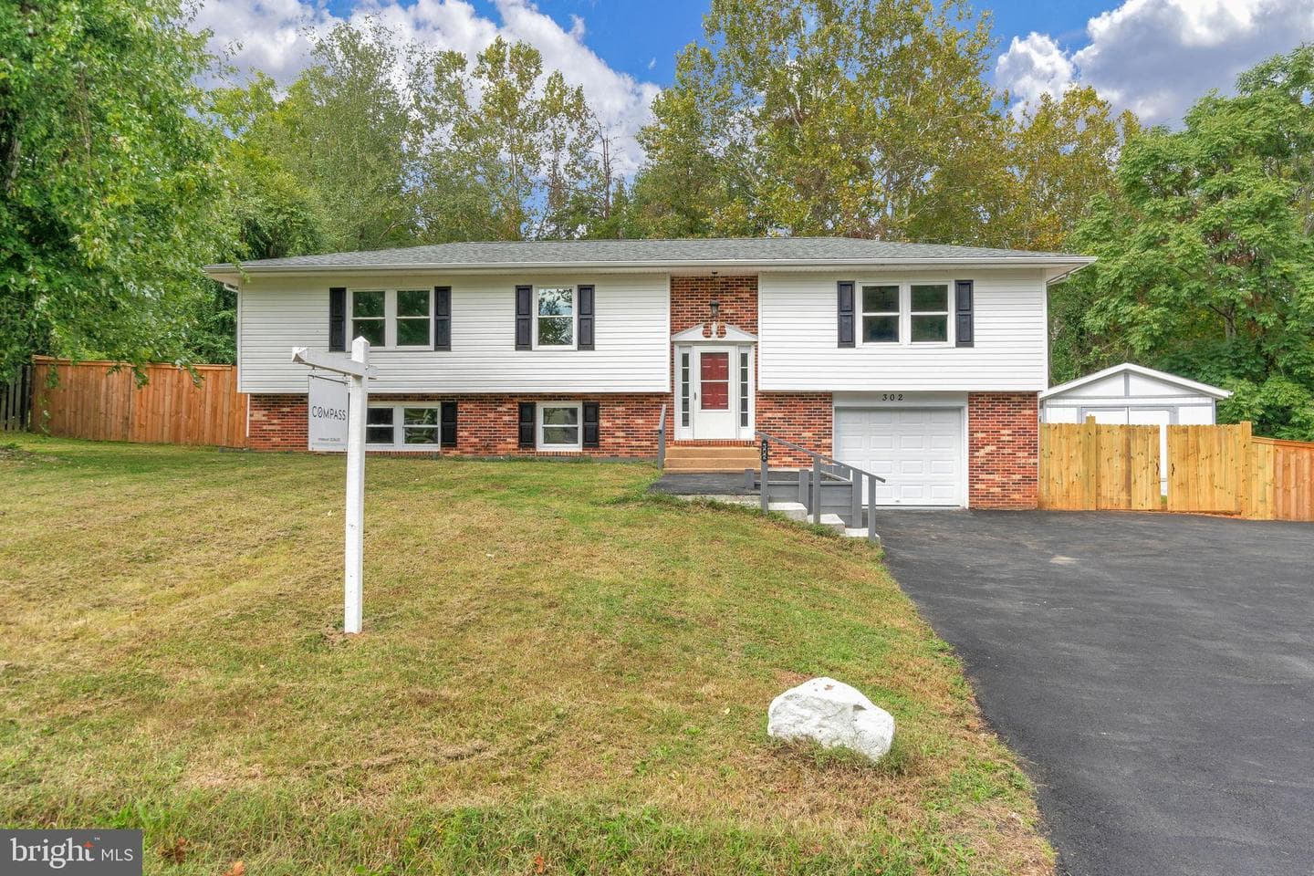302 Austin Drive photo 2