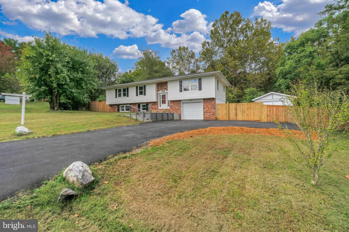 302 Austin Drive photo 3
