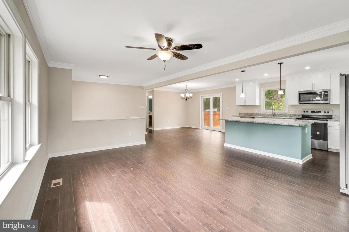 302 Austin Drive photo 8