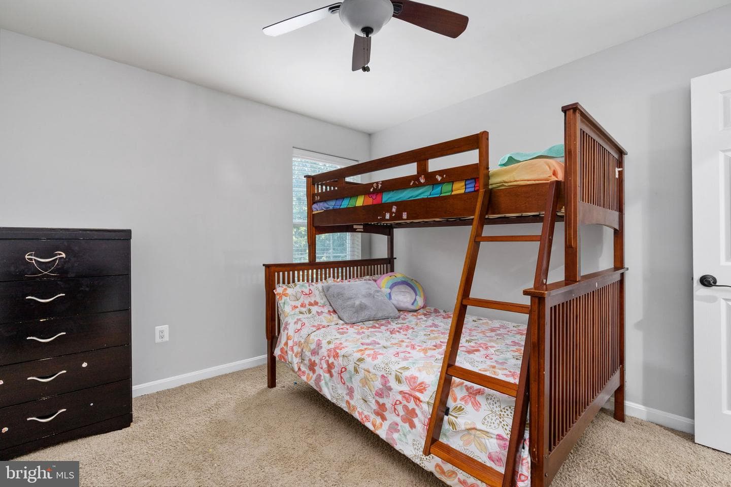 35 Iris Lane photo 12