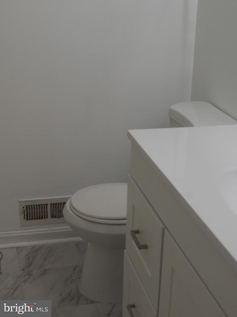 401 Madison Court photo 28