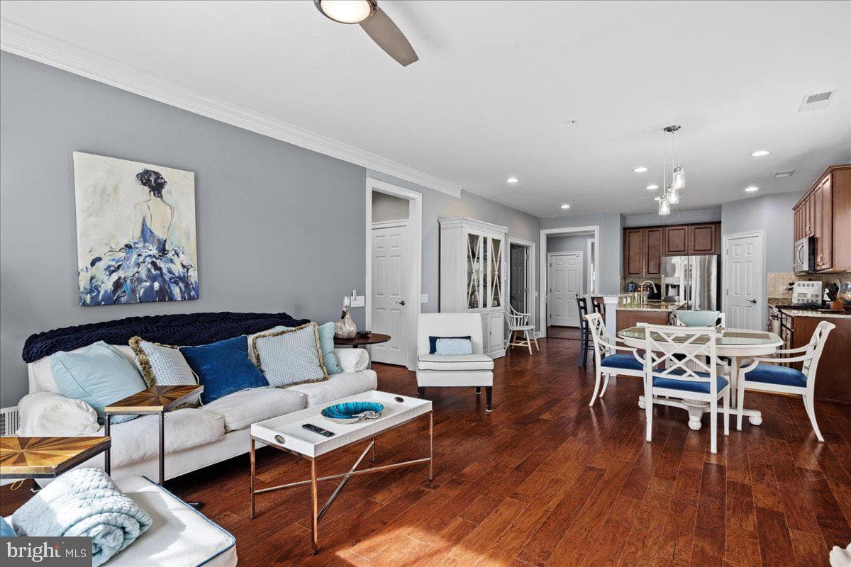 163 Hyannis Place photo 11