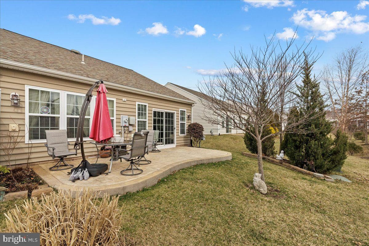 163 Hyannis Place photo 20