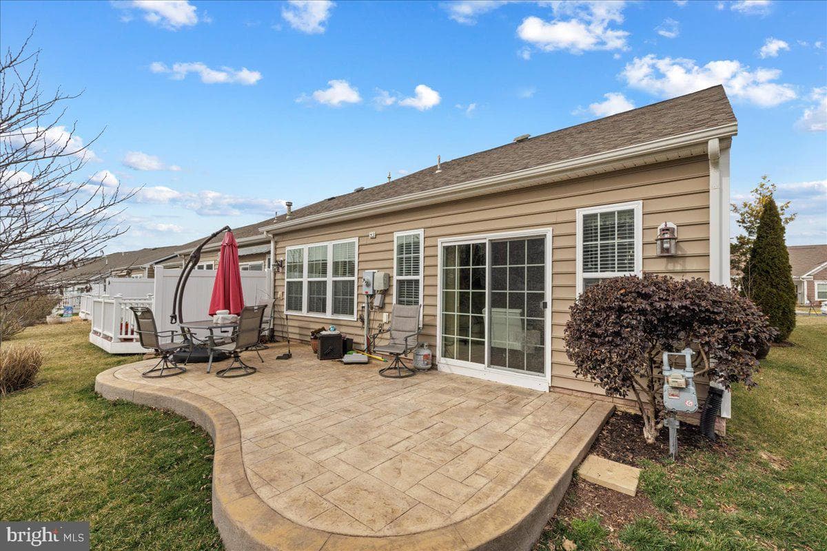 163 Hyannis Place photo 21