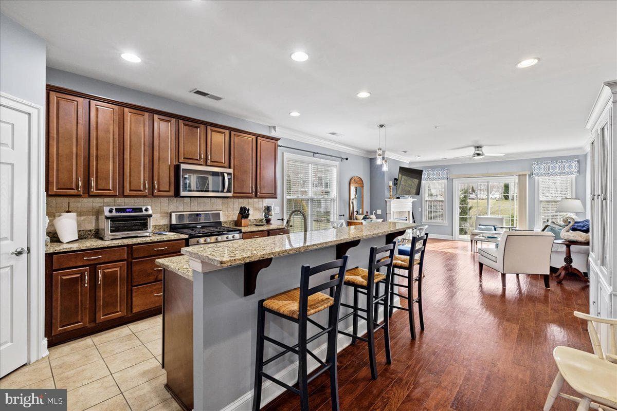 163 Hyannis Place photo 6