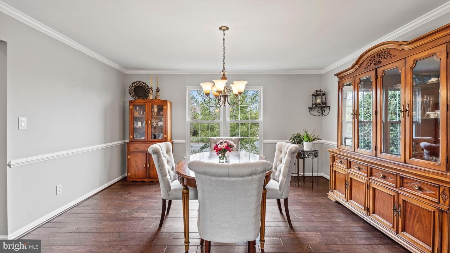 10 Exeter Lane photo 18