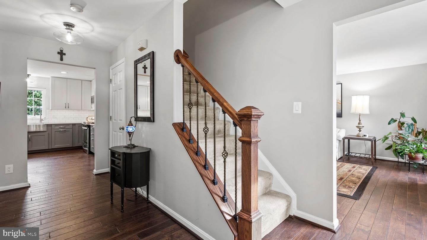 10 Exeter Lane photo 21