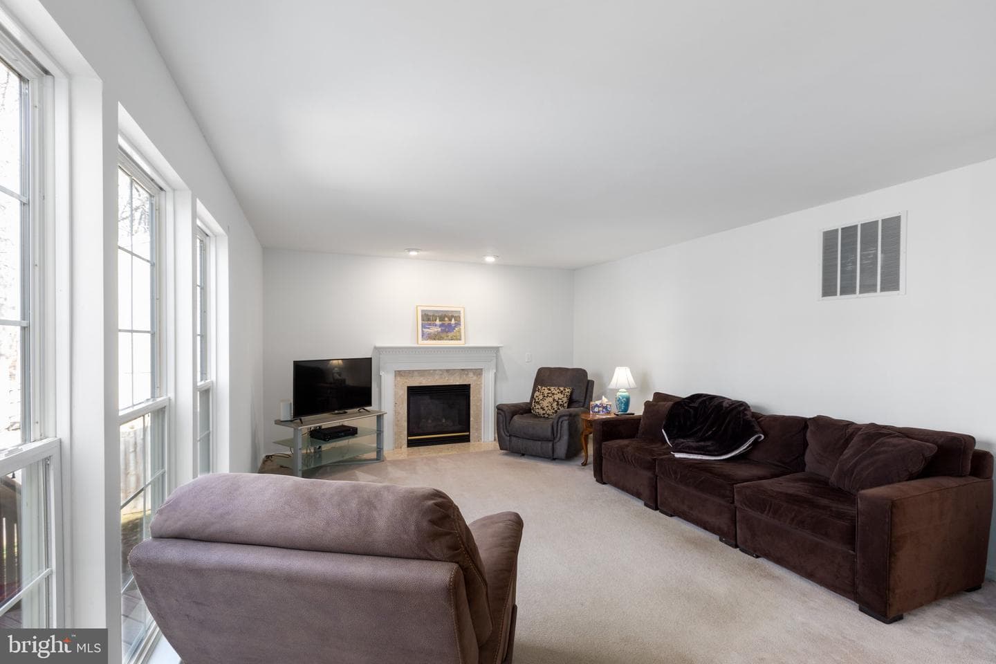 11 Emerald Drive photo 23