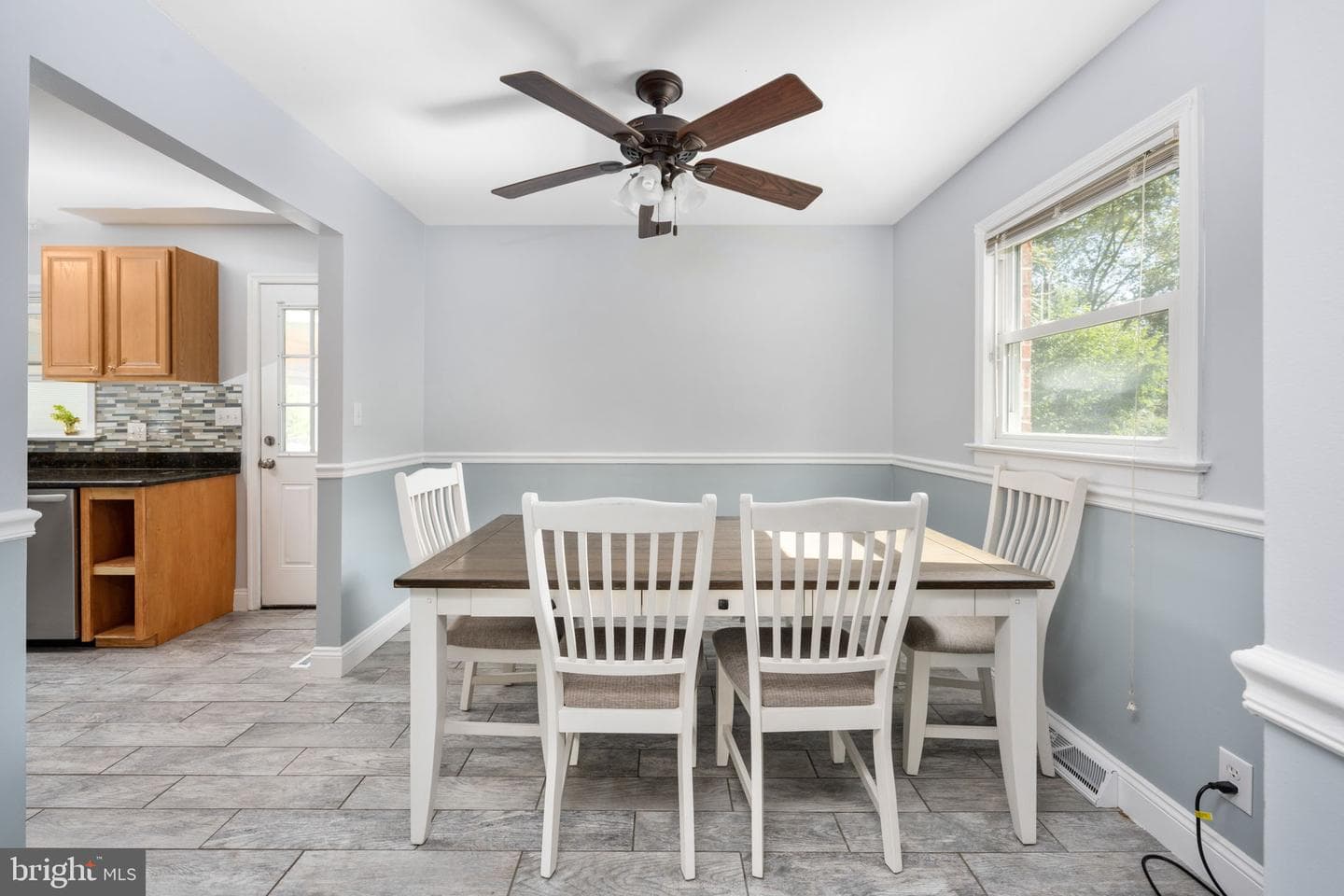 468 Ferry Road photo 11