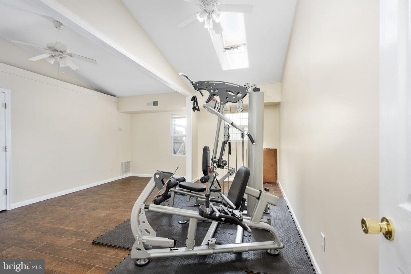 468 Ferry Road photo 22
