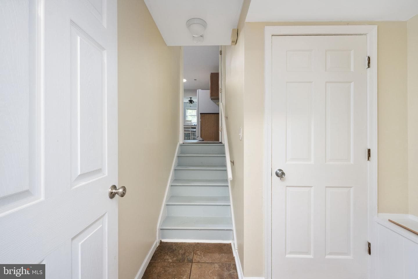 468 Ferry Road photo 25