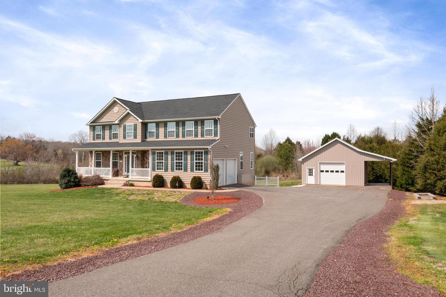 37 Chriswood Lane photo 1