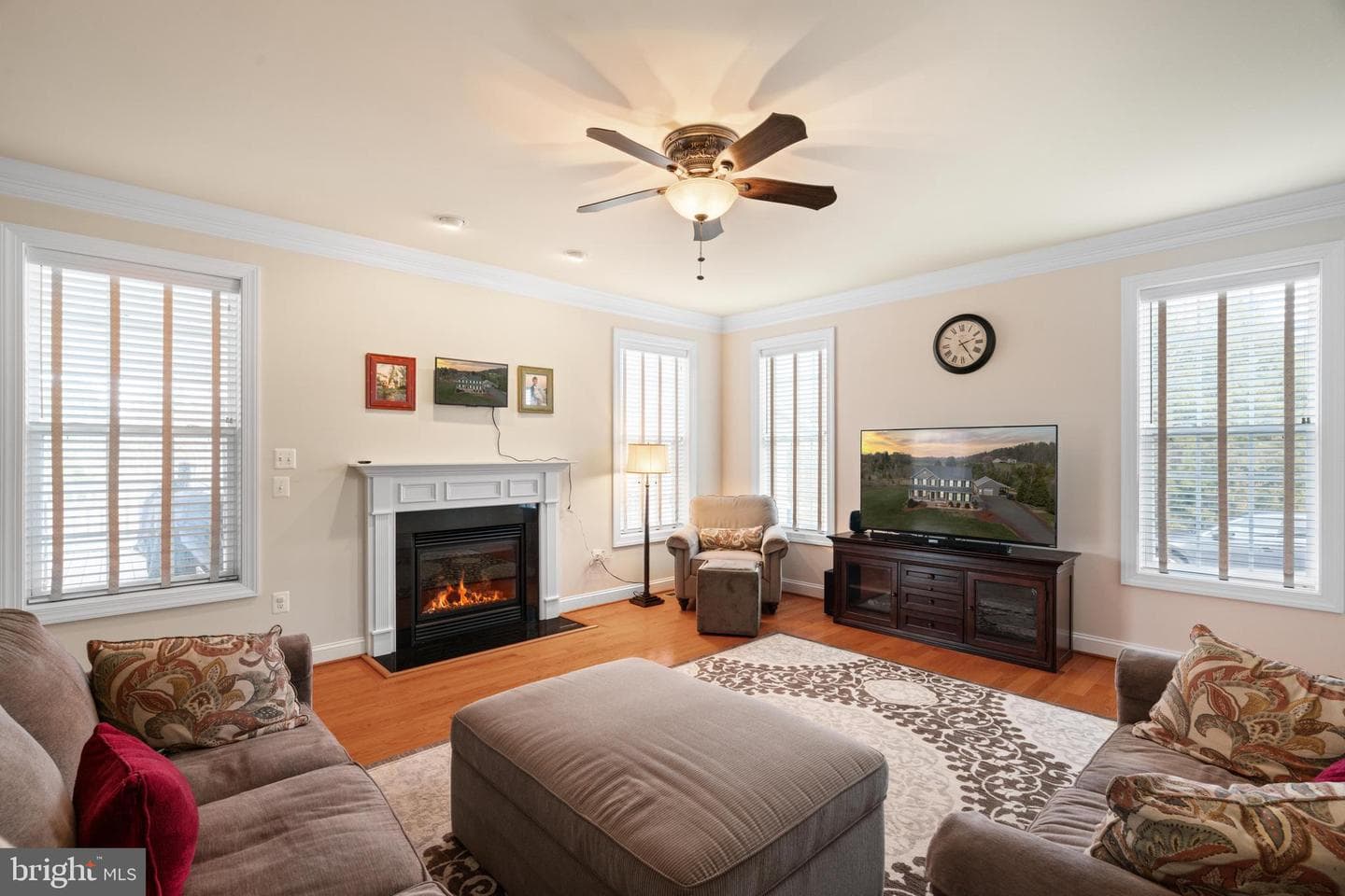 37 Chriswood Lane photo 15