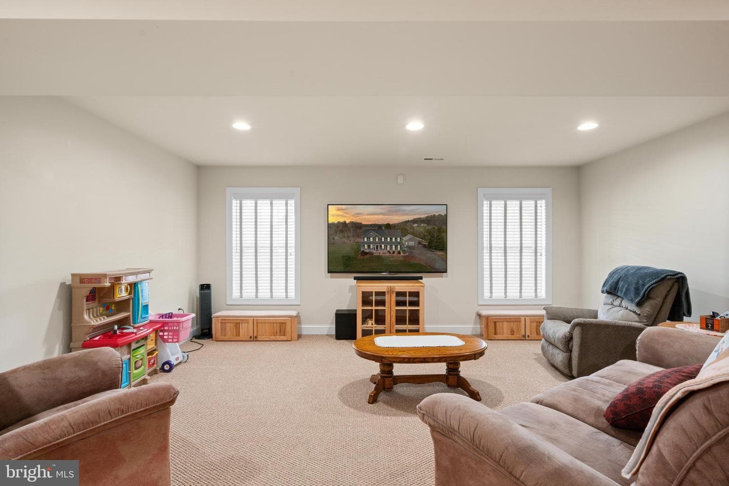 37 Chriswood Lane photo 42