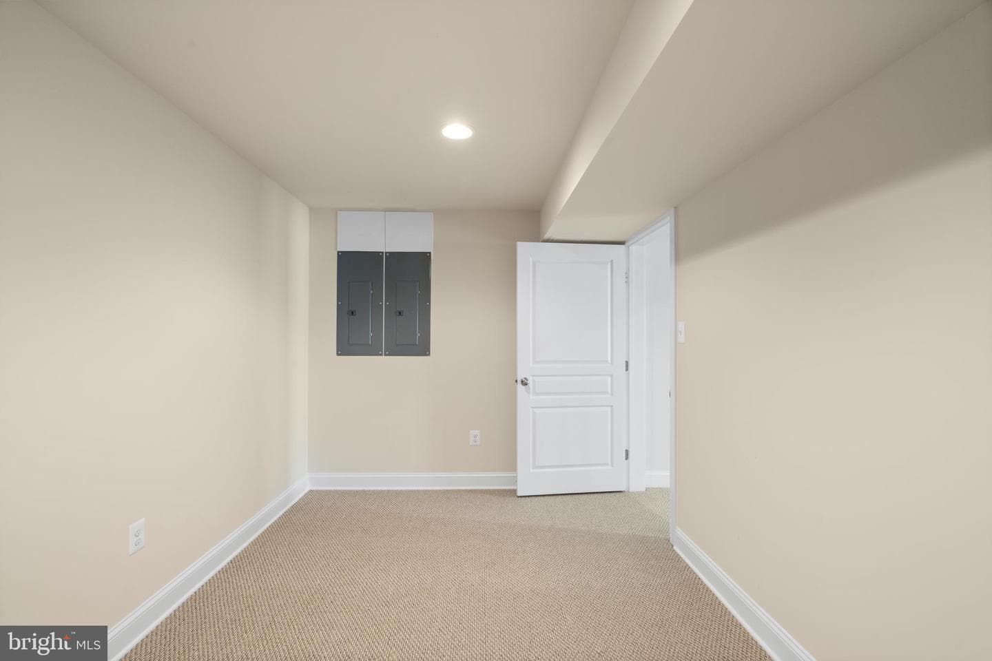 37 Chriswood Lane photo 49
