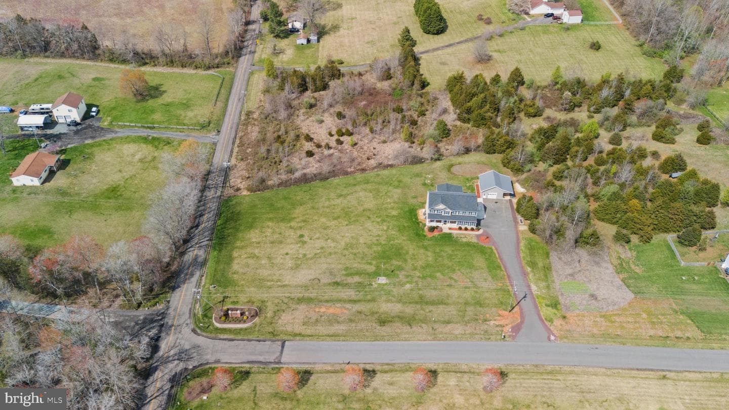 37 Chriswood Lane photo 60