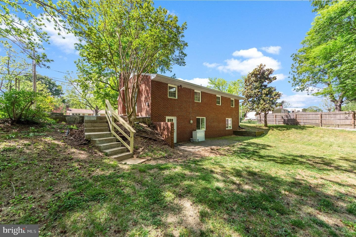 302 Walnut Drive photo 3