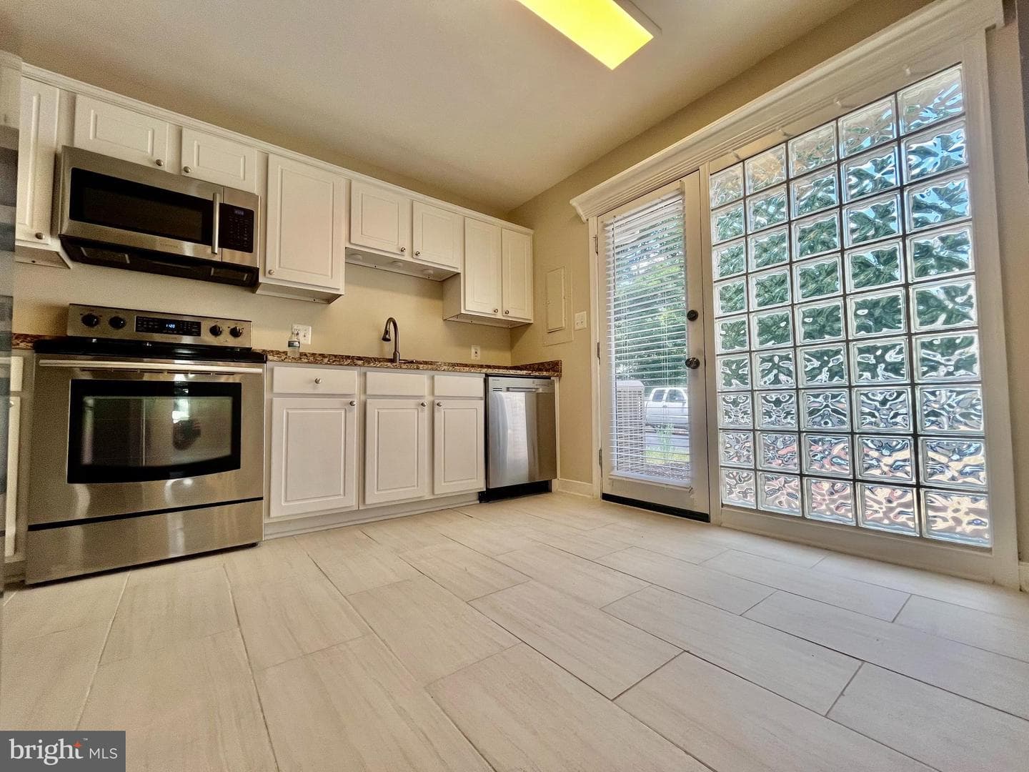 1005 Wythe Court photo 15