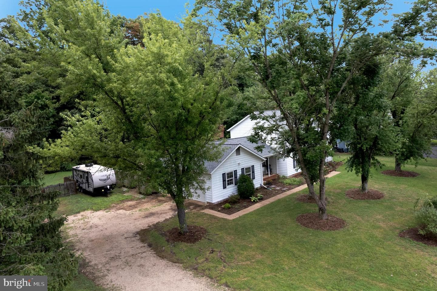 708 Lendall Lane photo 37