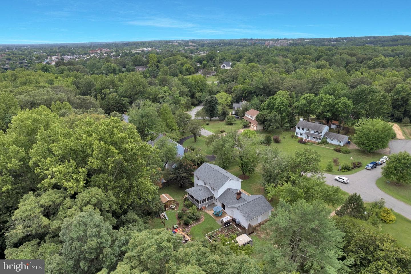 708 Lendall Lane photo 40