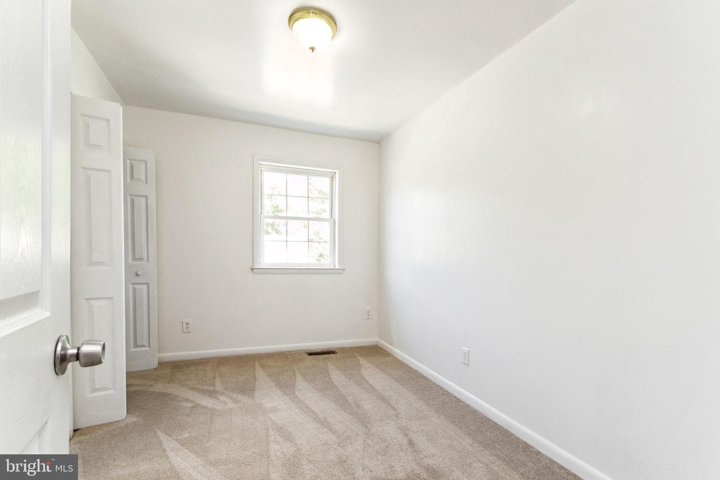 808 Bellows Avenue photo 12